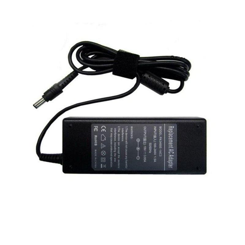 Polnilec 19V 4,22A 5,5mm 2,5mm