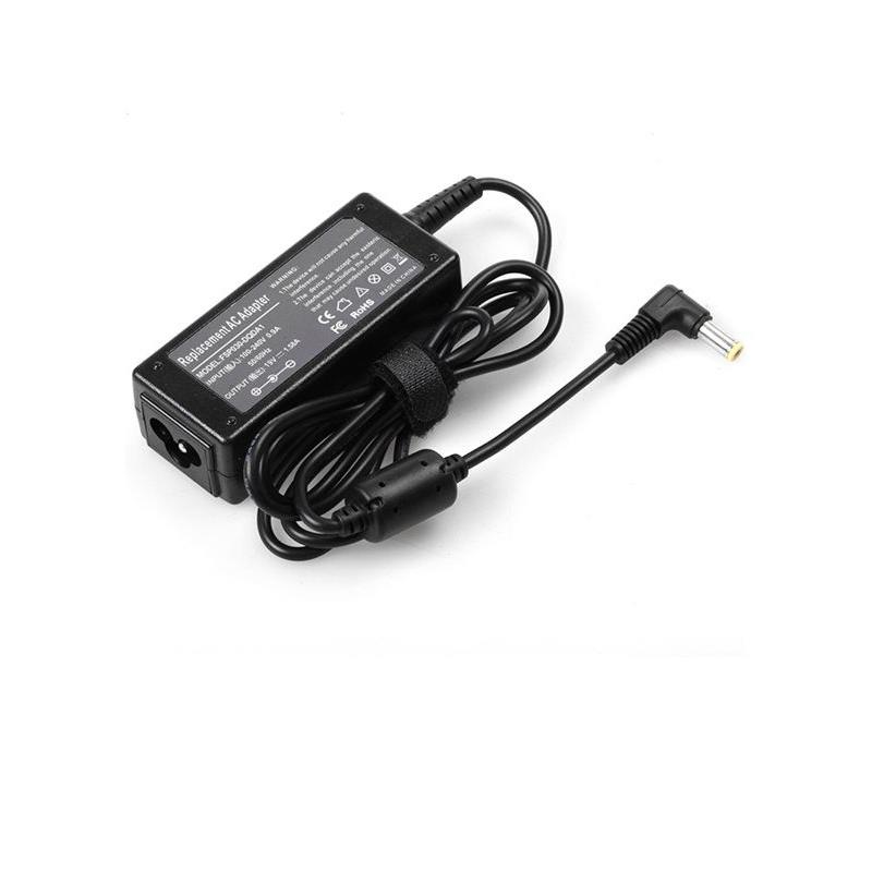 Polnilec 19V 1,58A 5,5mm 2,5mm